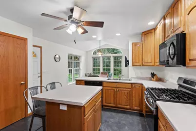 6220 Pointe Place, Wisconsin Rapids, WI 54494 - Photo 2