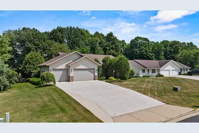 1201 W 11th Street, Marshfield, WI 54449 - Photo 2