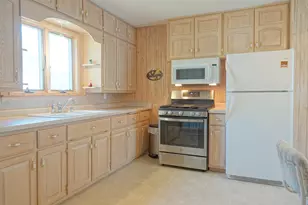 320 Elm St, Athens, WI 54411 - Photo 6