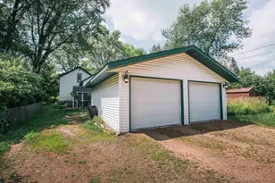 907 S Vine Ave, Marshfield, WI 54449 - Photo 8