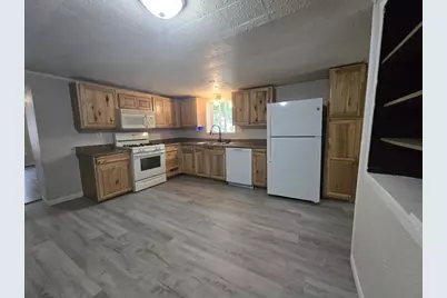 2142 Strongs Avenue, Stevens Point, WI 54481 - Photo 8