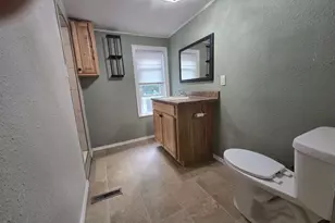 2142 Strongs Ave, Stevens Point, WI 54481 - Photo 12