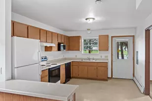 725 Prentice St, Stevens Point, WI 54481 - Photo 4
