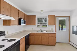 725 Prentice St, Stevens Point, WI 54481 - Photo 6