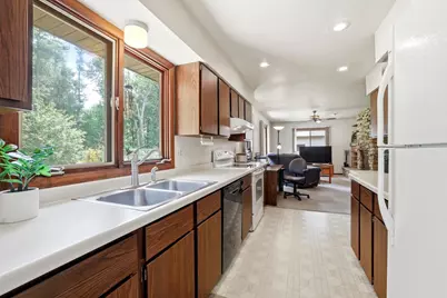 3301 Howard Avenue, Stevens Point, WI 54481 - Photo 16