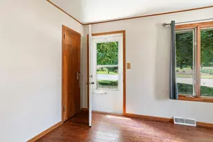 1108 Brown St, Wausau, WI 54403 - Photo 6