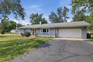 332 Verrill St, Stevens Point, WI 54481 - Photo 2