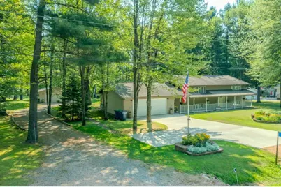 576 N 43rd Avenue, Wausau, WI 54401 - Photo 2