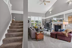 1121 Hearthstone Pl, Plover, WI 54467 - Photo 2