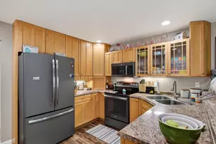 1121 Hearthstone Pl, Plover, WI 54467 - Photo 12