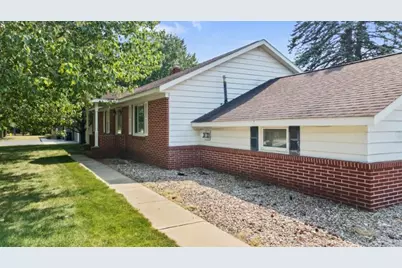 2301 Strange Street, Stevens Point, WI 54481 - Photo 4