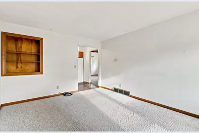 725 - 727 N Plum Avenue, Marshfield, WI 54449 - Photo 4