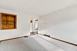 725 - 727 N Plum Ave, Marshfield, WI 54449 - Photo 4