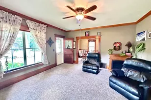 404 Bruce St, New London, WI 54961 - Photo 6