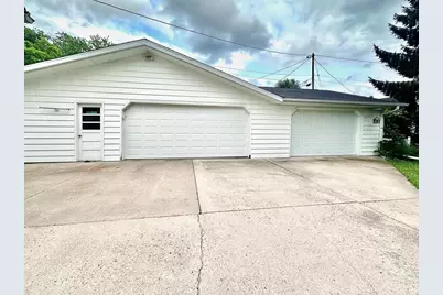 404 Bruce Street, New London, WI 54961 - Photo 2