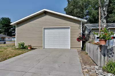 1134 S 17th Avenue, Wausau, WI 54401 - Photo 6