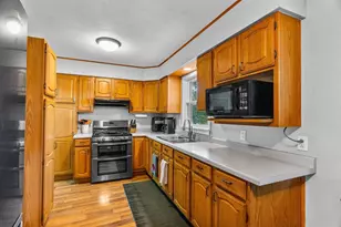 711 E 25th St, Marshfield, WI 54449 - Photo 8