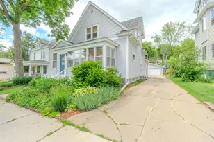 930 Washington St, Wausau, WI 54403 - Photo 2