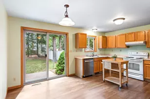 3340 Bridlewood Dr, Plover, WI 54467 - Photo 8