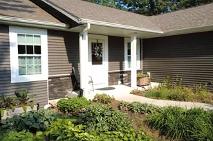 106 S 36th Ave, Wausau, WI 54401 - Photo 2