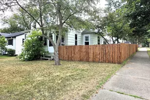 104 River St, Tomahawk, WI 54487 - Photo 2