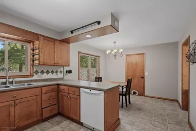 1613 N Peach Avenue, Marshfield, WI 54449 - Photo 6