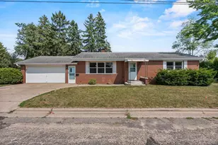 2125 Indiana Ave, Stevens Point, WI 54481 - Photo 2