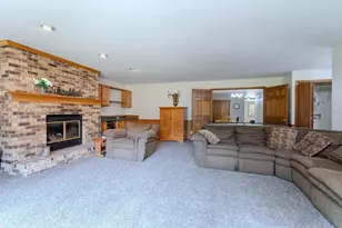 715 N 13th St, Wausau, WI 54403 - Photo 22