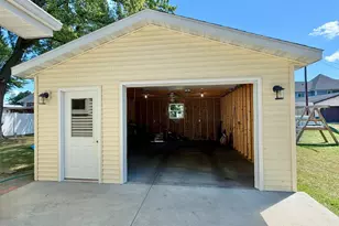 308 Pine St, Marathon, WI 54448 - Photo 18