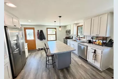 308 Pine Street, Marathon, WI 54448 - Photo 6