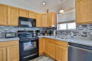 2276 Crystal View Dr, Kronenwetter, WI 54455 - Photo 18