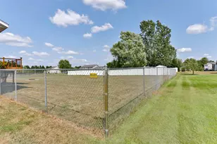 2276 Crystal View Dr, Kronenwetter, WI 54455 - Photo 40