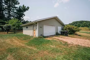 W6368 Maple Rd, Neillsville, WI 54456 - Photo 8