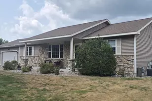 2184 Setter Dr, Kronenwetter, WI 54455 - Photo 2