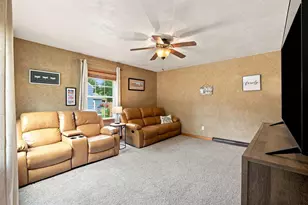 425 Meadow St, Stevens Point, WI 54481 - Photo 8