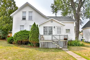 628 S 6th Ave, Wausau, WI 54401 - Photo 2