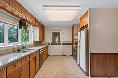 641 Seneca Road, Wisconsin Rapids, WI 54495 - Photo 10