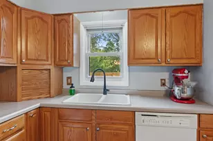 1211 10th St S, Wisconsin Rapids, WI 54494 - Photo 4