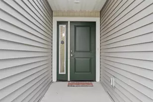 335 Allen St, Amherst, WI 54406 - Photo 4