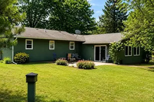 333 New Market Ct, Nekoosa, WI 54457 - Photo 2