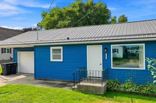 112 E 17th St, Marshfield, WI 54449 - Photo 4