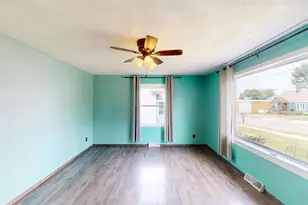 112 E 17th St, Marshfield, WI 54449 - Photo 16