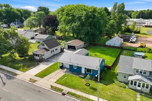 112 E 17th St, Marshfield, WI 54449 - Photo 6