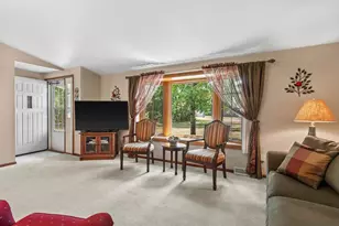 8206 Lakeview Dr, Wisconsin Rapids, WI 54494 - Photo 12