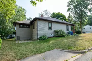 1431 N 1st Ave, Wausau, WI 54401 - Photo 30