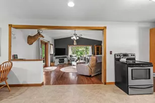 4612 Woodland Rd, Rosholt, WI 54473 - Photo 10