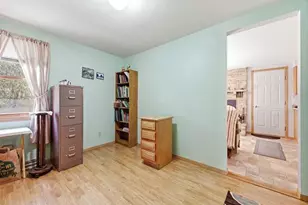 408 E Grant St, Marshfield, WI 54449 - Photo 6