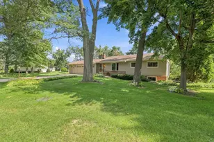 5308 Forest Cir N, Stevens Point, WI 54481 - Photo 2