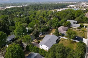 908 Greenhill Dr, Wausau, WI 54401 - Photo 2