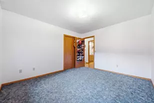 8996 Lincoln Ave, Marshfield, WI 54449 - Photo 10